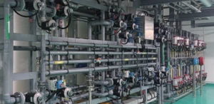 Chromatography separation desalination and decolorization process