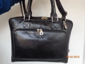 LEATHER HAND BAG MADE OF GENUINE LEATHER