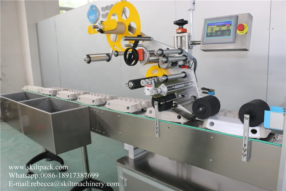 Auto Sticker Adhesive Top Labeling Machine For Egg Tray