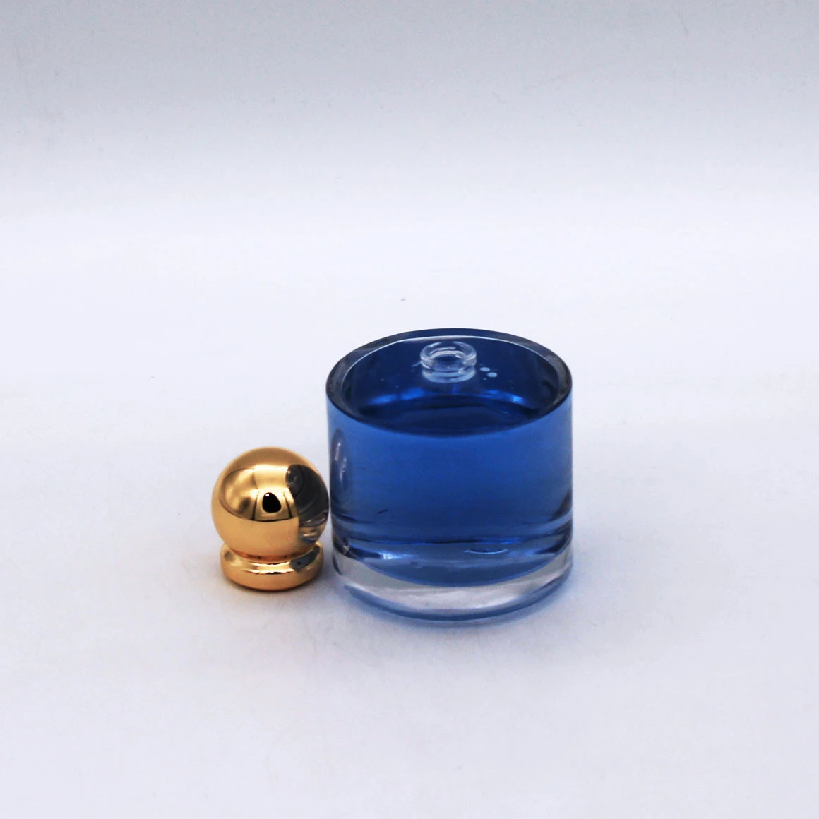 fancy oblate high quality custom 50ml wholesale glass perfume bottles