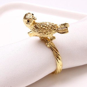 Hot sell china made animal napkin holders for christmas /metal alloy napkin ring holders for weddings