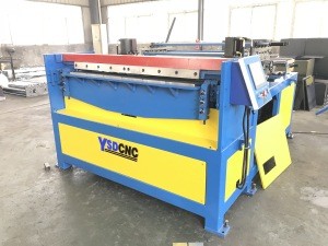 YSD-III-1250 thickness range 0.5-1.2mm square auto hvac air duct forming line 3 machine