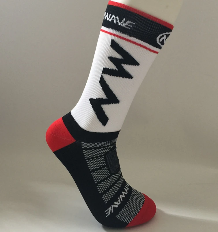 Alpaca custom logo sports socks new arrival nylon basketball socks athletic compression sports socks