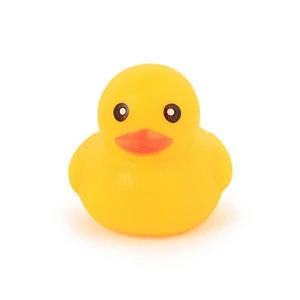 Custom PVC vinyl duck kids bath use squeeze duck