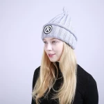 EE234 Winter Cable Knitted Beanie Caps with Decoration Label Slouch Thick Ski Hats Soft Fleece Lined Women Warm Knit Beanie Hat