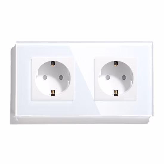 Electrical Wall Socket Sku CE RoHS Certificate 157 EU Standard 16A Plug Socket