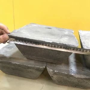Factory sales high purity  99.65%  99.85% 99.9% Sb Stibium Antimony ingot for hardener of alloy is used in metallurgy battery