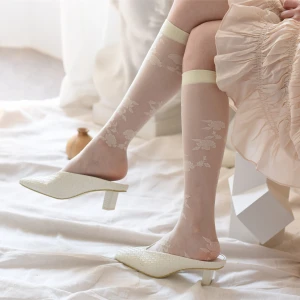 Gentle And Beautiful Rose Jacquard Women Knee High Transparent Breathable Silk Stocking Socks