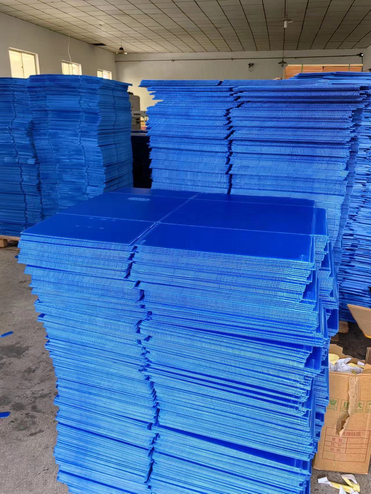 Buy blue corrugated plastic sheet from zibo shichuang company china