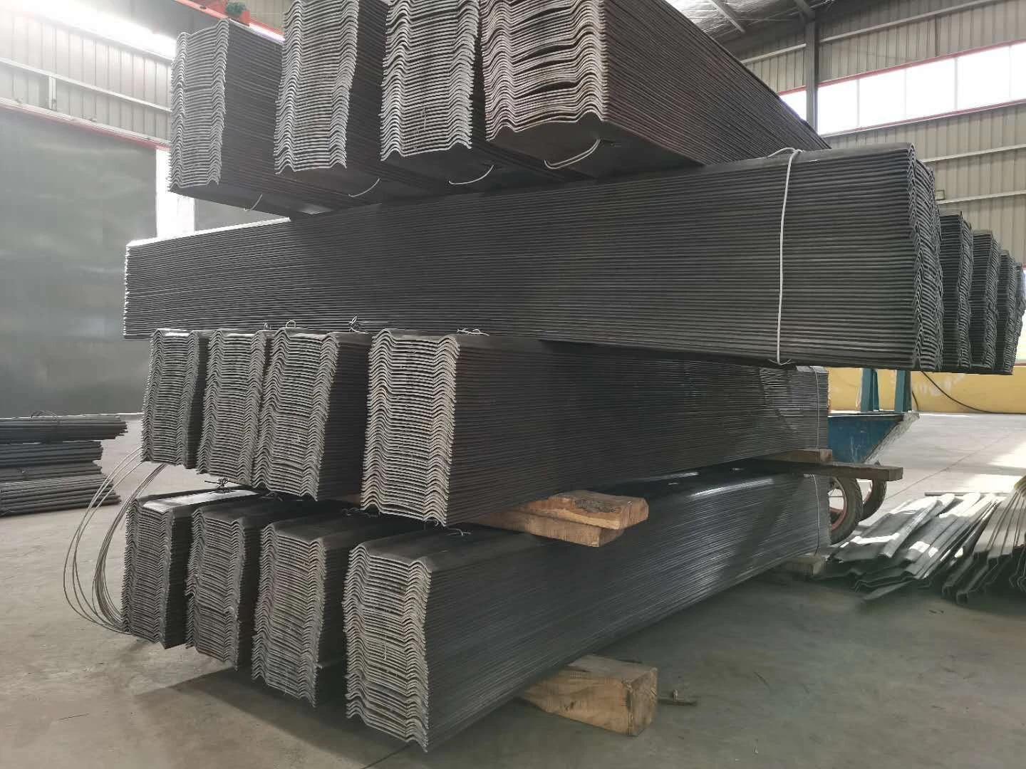 Can Be Customized Mining Galvanized W Type Steel Metal Stainless Steel Strip