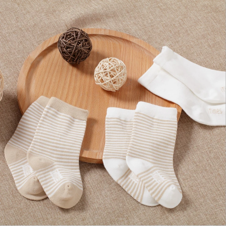 Cotton autumn and winter newborn&#39;s socks three pairs of baby socks