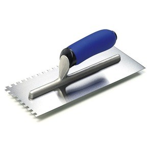 Ergosoft handle plaster trowel with teeth