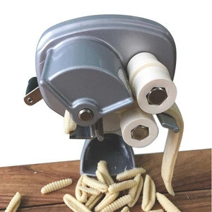 First Class Non-Stick Coating With Clamp Base Manual Pasta Maker