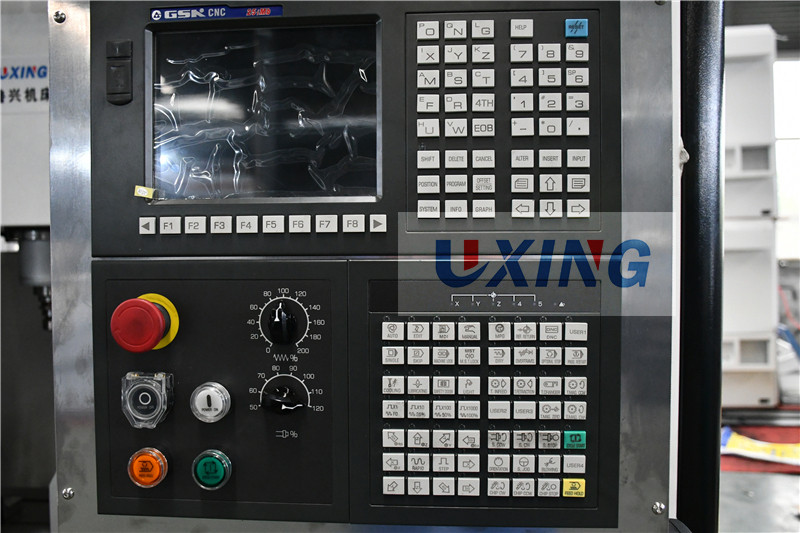 Buy High Precision 3 Or 4 Axis Vmc 650 Fanuc Cnc Vertical Milling ...