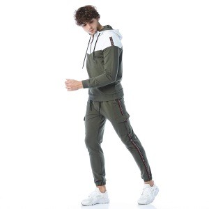 High Quality Customized tracksuits for men running training jogging gym wear men