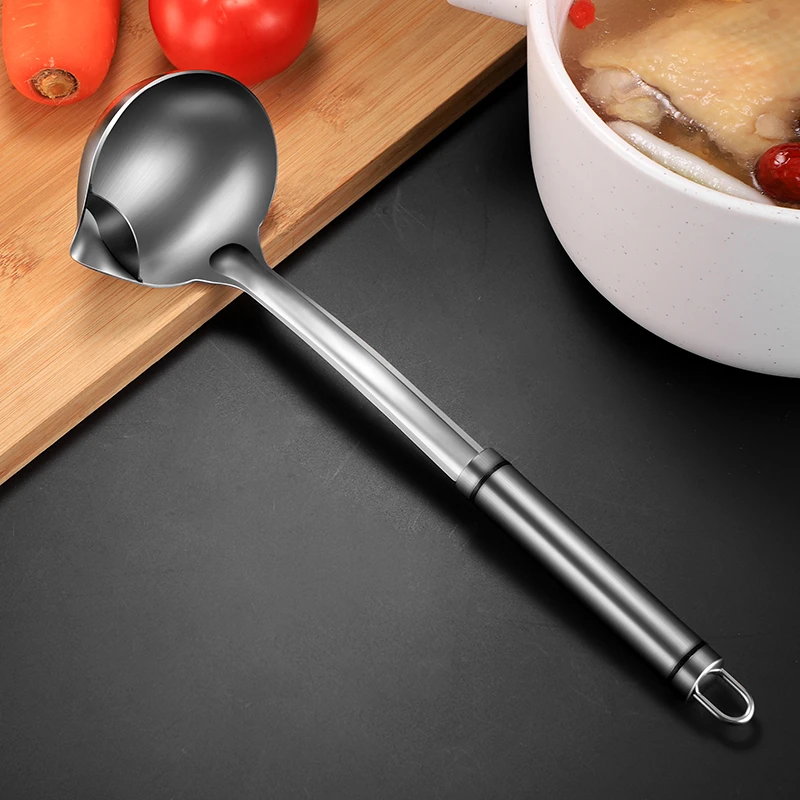 Kitchen Utensils 304 Stainless Steel Grease Oil Soup Spoon Filter Ladle Oil Separator
