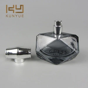 Luxury 30ml Cosmetic Pump Bottle Unique Empty Glass Perfume Spray Bottle