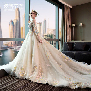 Newest U-Neck gorgeous lace luxury long sleeve wedding dress with long trailing