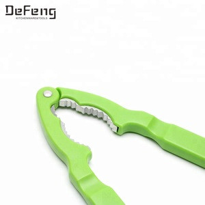 Palm Nut Cracker Seafood Tools Manual Stainless Steel Blade Plastic Nut Cracker For Crab And Walnut