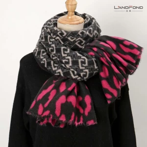 Landfond accessory Ladies fashion woven jaquard scarf with light brushed for Autumn & Winter