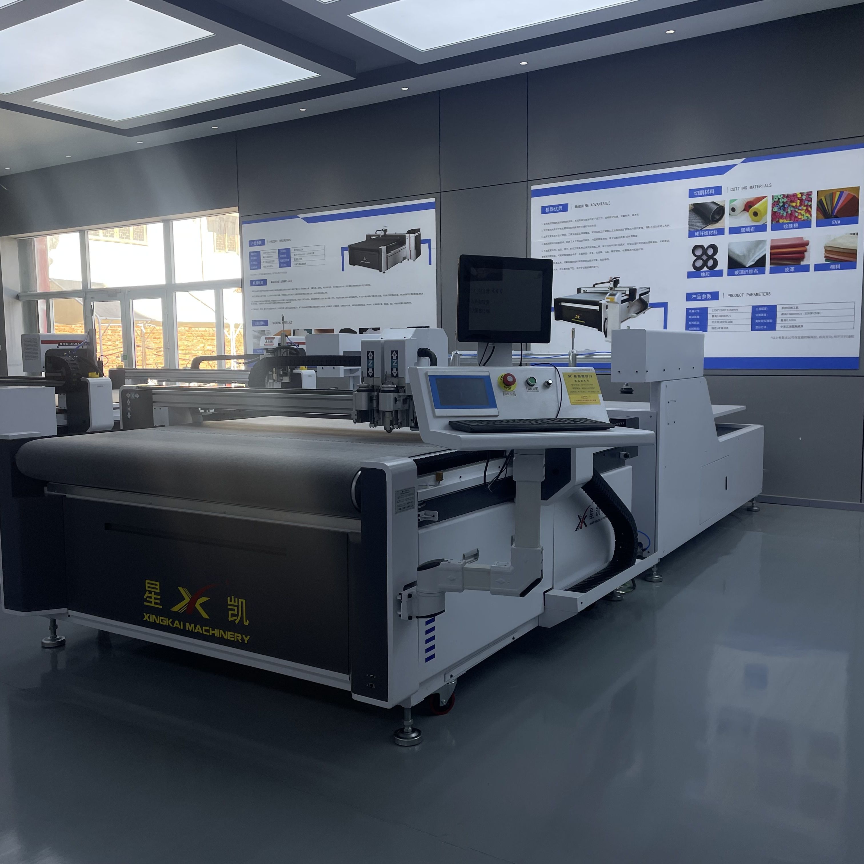 Buy Auto Feeding Cnc Digital Oscillating Knife Cutting Machine For ...