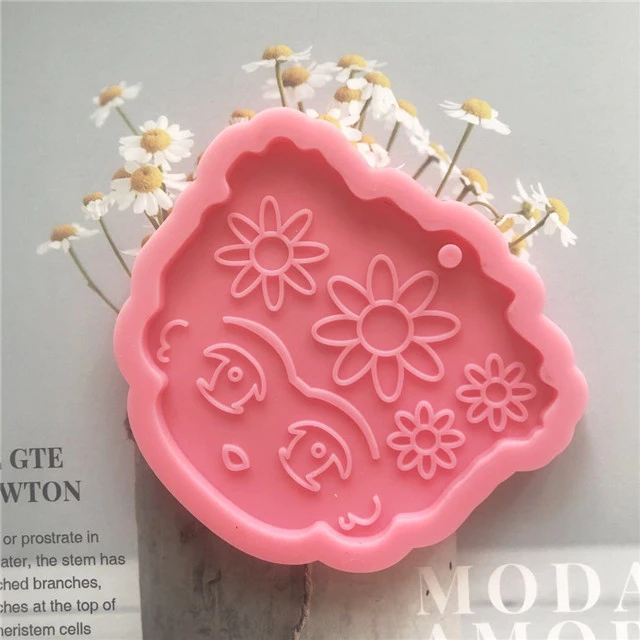 B606 DIY Shiny Resin Flower Molds Silicone Girl With Hair Keychain Mould