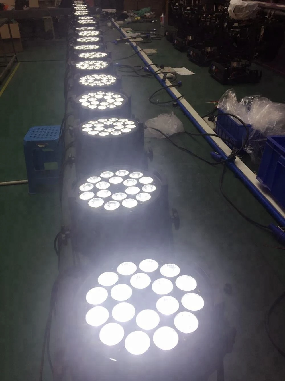 Cheap rgbw led par 4in1 18x10w light par can led wash effect led par light stage lighting
