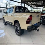 Dubai fairly used   HILUX PICK UP DOUBLE CAB RIGHT HAND DRIVE 2.8L DIESEL