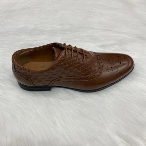 Fashion custom mens lace-up leather shoes, mens solid color business leather shoes, square embossed pointed mens leather shoe