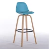 Modern plastic seat high wooden leg bar chair for restaurant bar