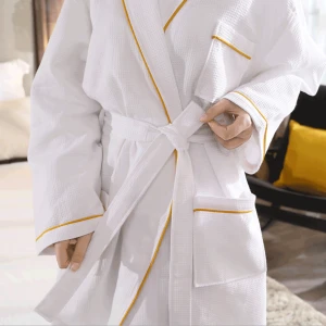 Quick drying Hotel quality Waffle Bathrobes with Customized 100% Pakistan Cotton Hotel quality cotton quilted bathrobe