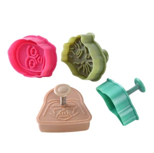 Set of 4-Piece Plastic Funny Cookie Plunger Cutters-Darth Vader, C-3PO, Yoda and Chewbacca