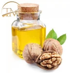 Walnut Oil, 100% Pure Walnut Essential Oil in Wholesale