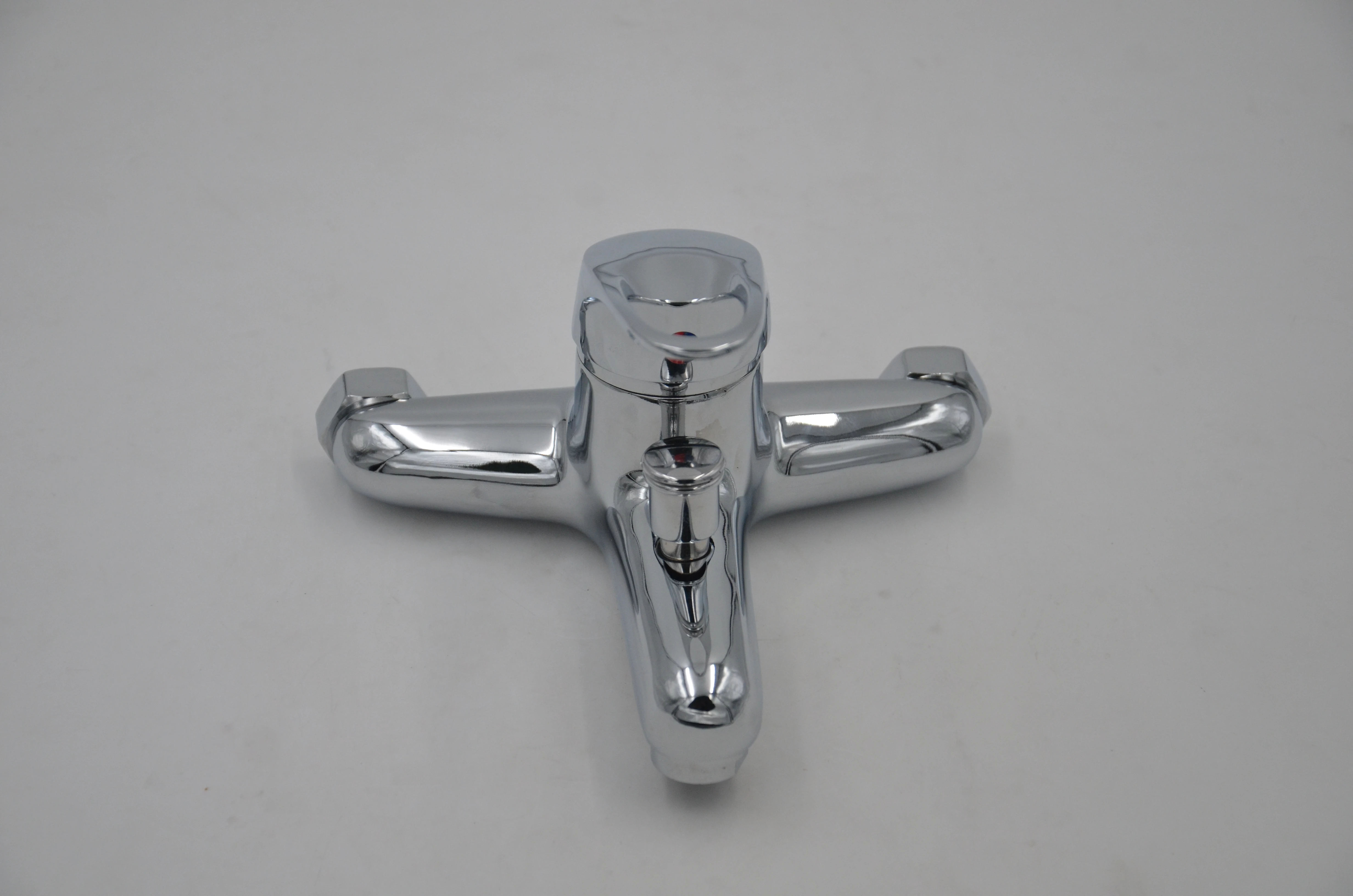 Zinc Bathroom Faucet Newly Designed Wall Mounted Bathtub Triad Bath Faucet