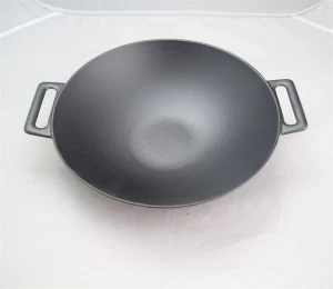 pre-seasoned cast iron wok oil coating