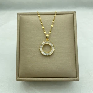 Big Round Shaped Pendant With Zircons 18k Gold Plated Stainless Steel Necklace New In Simple Style New Fashion Jewelry