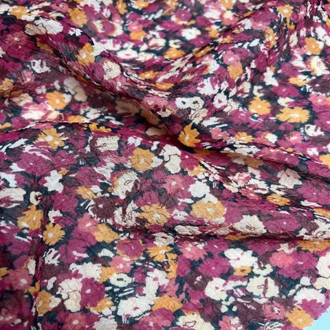 Chinese Custom Printed Original Design Floral Pattern 100% Polyester Imitated Silk Bubble Fabric Lightweight and Anti-Static