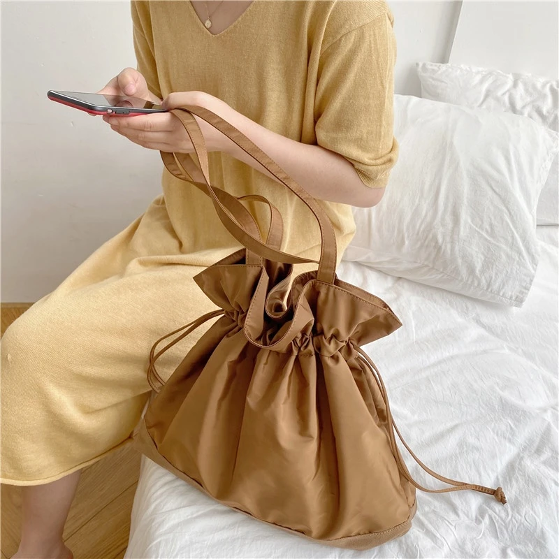 Creative design new style womens bag pleated splicing single shoulder bag large capacity handbag fashion leisure nylon bag