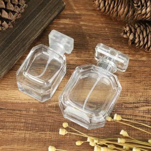 Devi Wholesale OEM/ODM  10ml 50ml  100ml Luxury Fragrance Sprayer Refillable Empty Glass Perfume Bottles