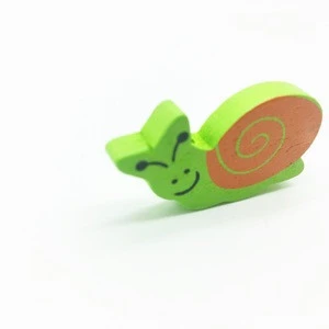 Eco-friendly 3D green snail animal shaped beads of wood 5mm thickness