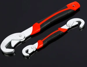 Multifunctional pipe wrench wrench adjustable end wrench