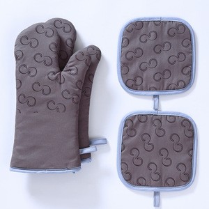 Silicone Printed Oven Mitt &amp; Pot Holder 4 Piece Set Cotton Gray Oven Mitts