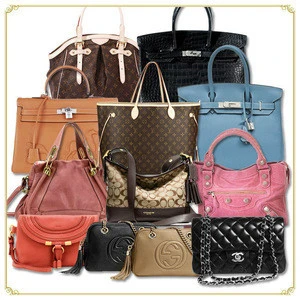 Used designer Handbag Berberry Check Canvas shoulder tote hand bags with studs  for bulk sale from Japan.