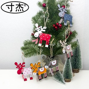 Yiwu Cunjie brandnew product  wooden elk pendant Christmas wooden painted decoration