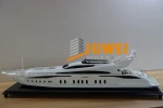Customized Luxury Yacht Scale Model with Equisite Base