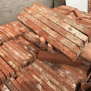 China Manufacturers Wholesale Handmade Light Weight Vacuum Solid Thin Slip Stone Paving Antique Wall Fire Clay Cladding Bricks