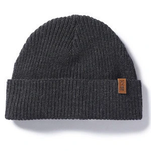 Custom short cuff knitted hat beanie girls with logo