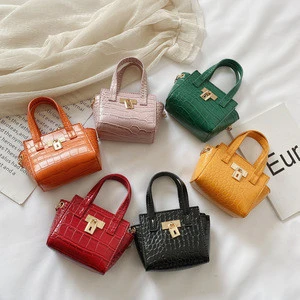 Customized fashion handbag designer chain messenger bag girl wild handbag princess PU mini small bag