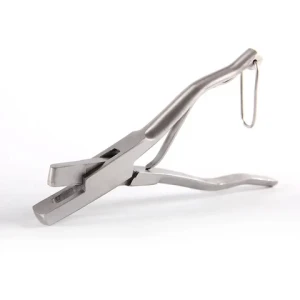 Ear Notcher with Punch Shape Notch/Swine & Cattle Ear Notcher Triangle Die Animal Ear Notcher Plier for Notching