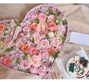 Big Pink Heart Shape Flower Box With Liner